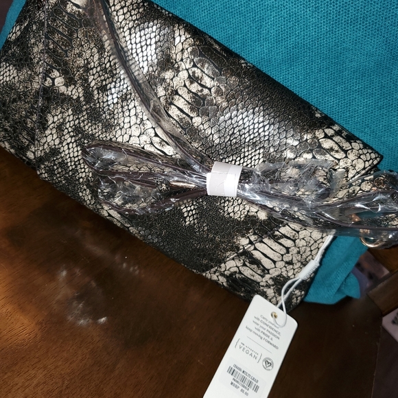 Women's snake print shoulder bag - Picture 2 of 4